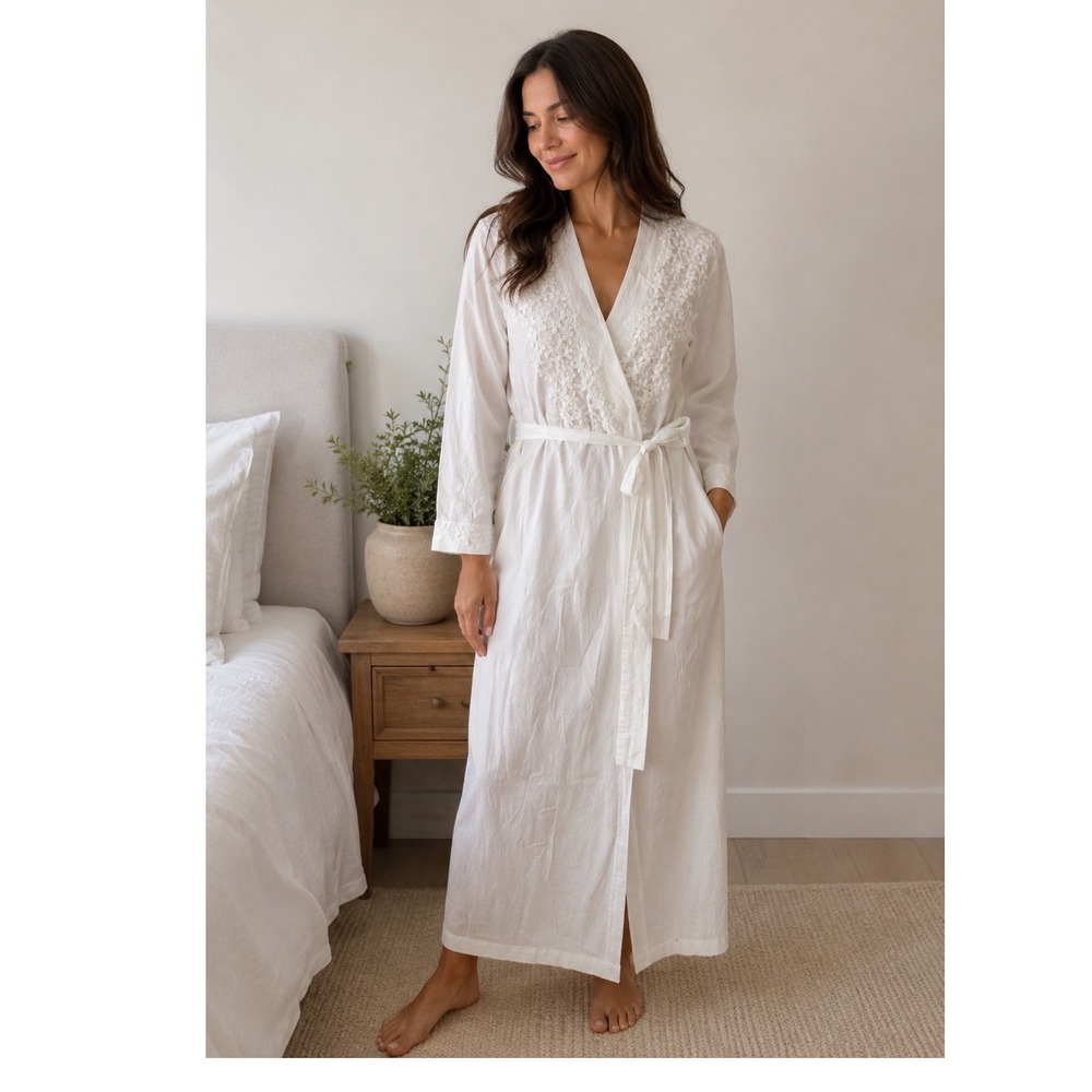Eve Stillman Vintage White Cotton Lace Trim Swiss Dot Long Wrap Robe Pocket